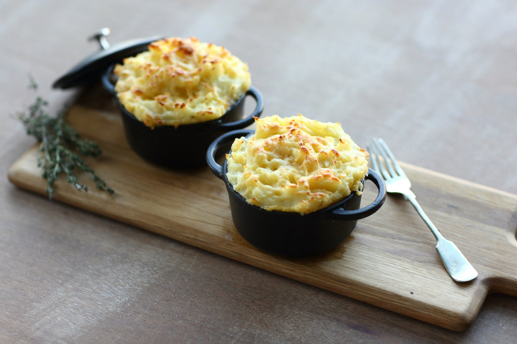 Set 2 Cast Iron Mini Casseroles with Small Tote Bag