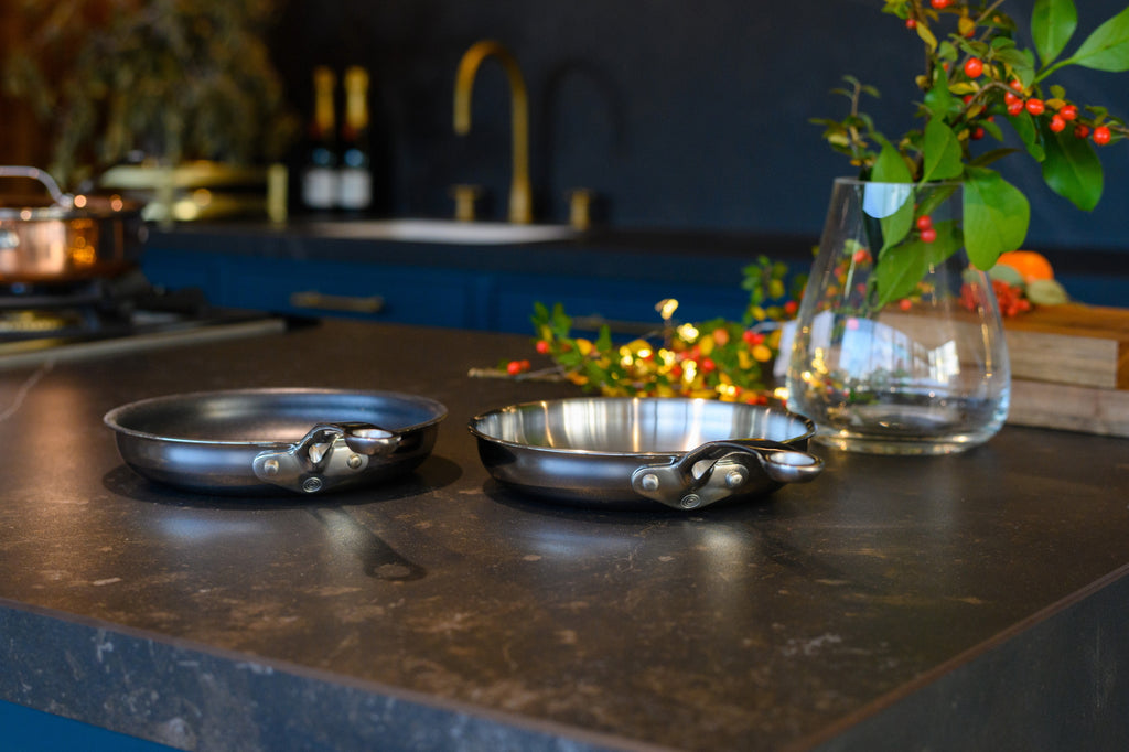 ** SPECIAL BUY** Set of 2 Frying Pans
